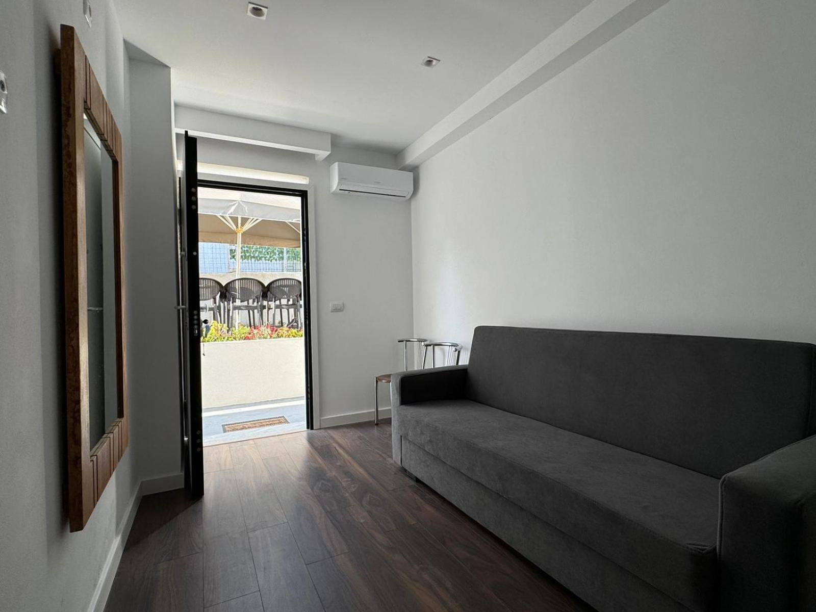 Sulozeqi Apartments Ksamil Exterior foto